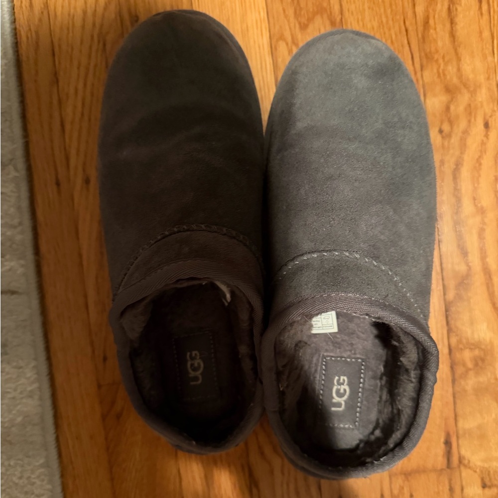 UGG womens Charcoal Slip-Ons